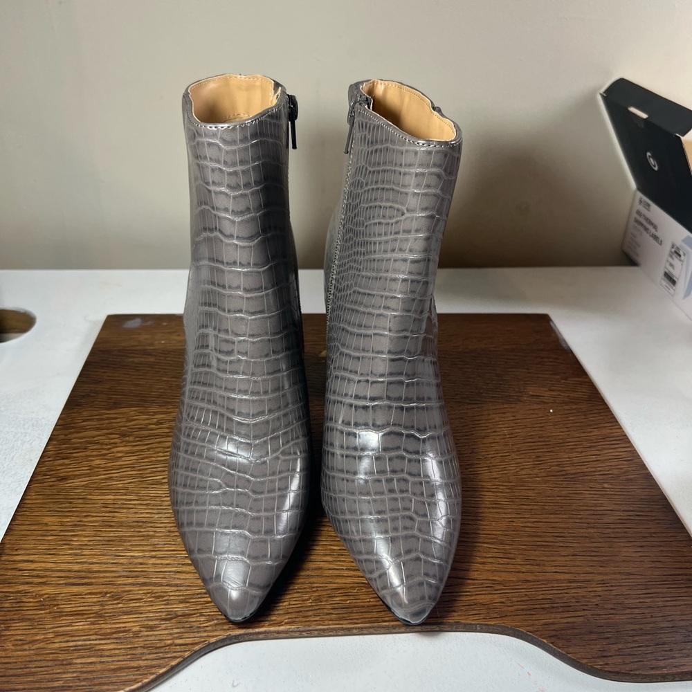 Express Gray Crocodile-Patterned Ankle Booties Si… - image 5